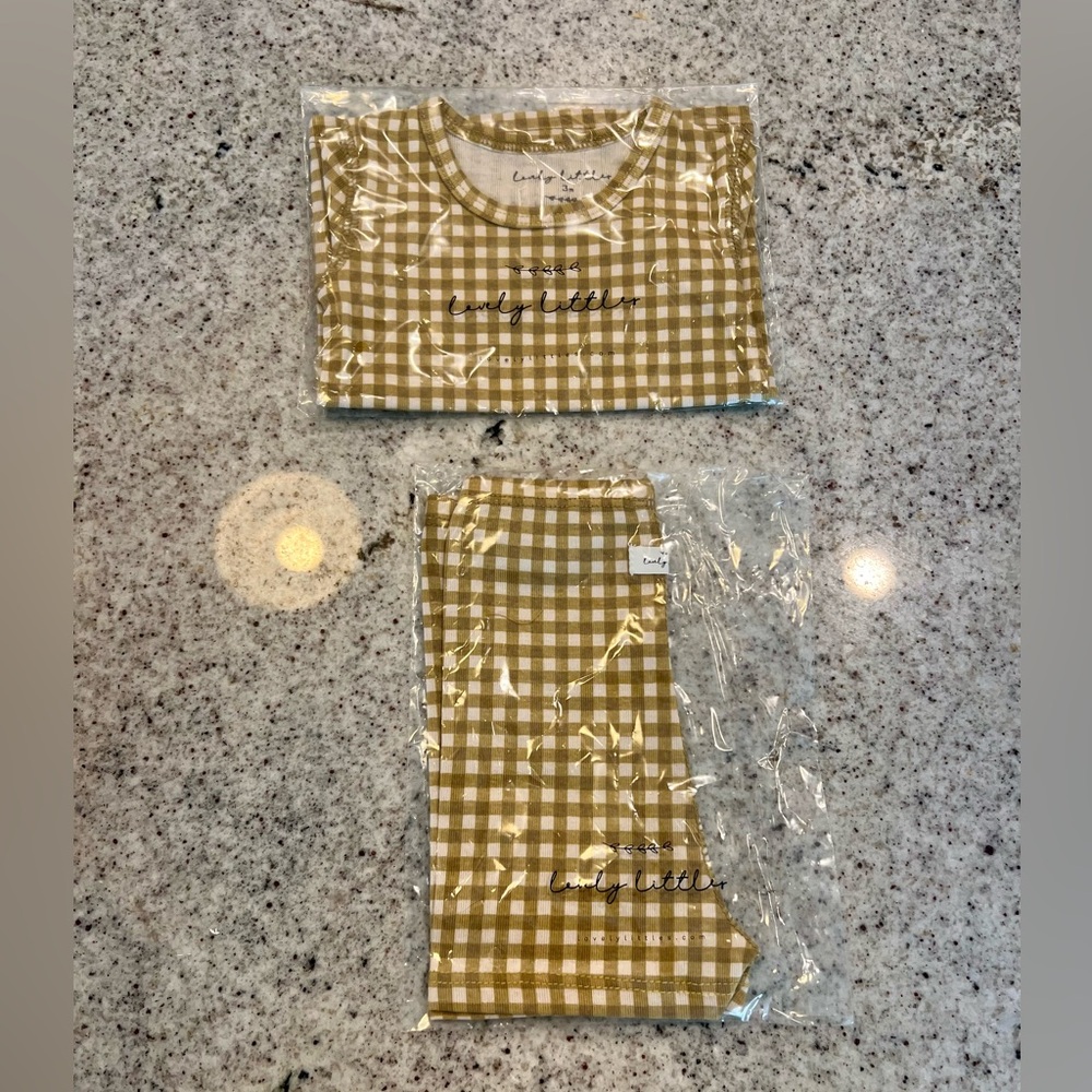NWT Lovely Littles matching set outfit 3 months